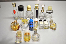 16 flacons de parfum