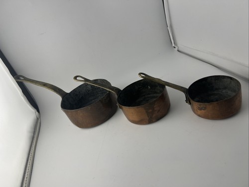 Lot petites casseroles en - de,