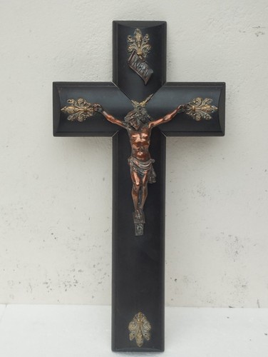 Crucifix bois noirci - bois,