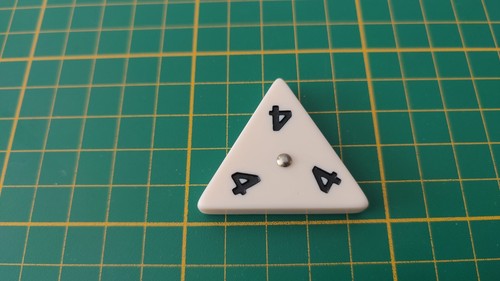 Pièce triangulaire 4 - ,