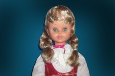 Grande et maginifique Poupée