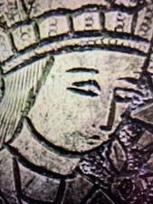 coupelle bronze etain gravee scène CHASSE DIAM 17cm. Voyez mes autres objets