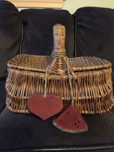 Vintage small picnic - picnic, basket