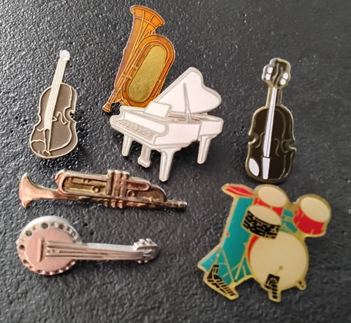 Pin lot 7 - pin’s, de