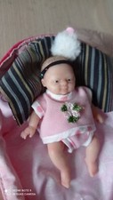 jolie mini bébé reborn