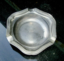 CENDRIER EN ÉTAIN POINCONNÉ