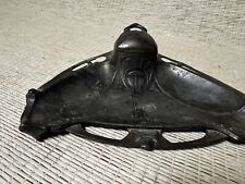                        ancien Encrier en étain ciselé  25 cm environ