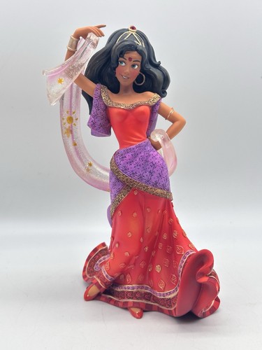 Disney enesco showcase - disney, couture