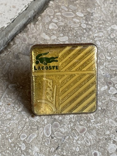 Pin lacoste land parfum - pin’s,