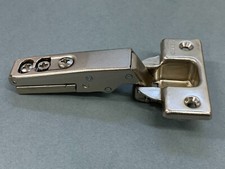 Charnière GRASS 1000-344 plat pour plaquette a visser