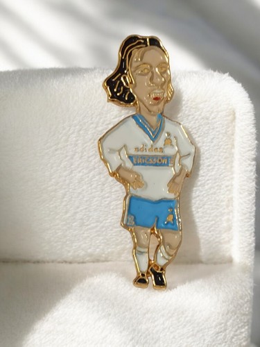 Pin vintage joueur - pin's, om