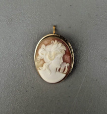 pendentif broche camée