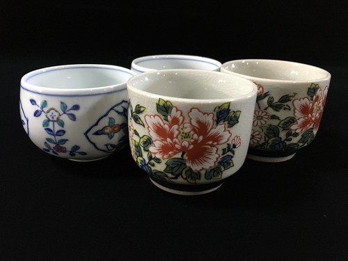 R0734 service tasses - de, À