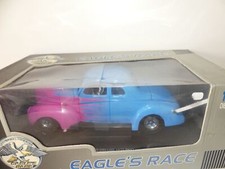 FORD DELUXE HOT ROD Bleu et Rose EAGLE RACE 1:18