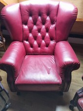 fauteuil à oreilles chesterfield cuir