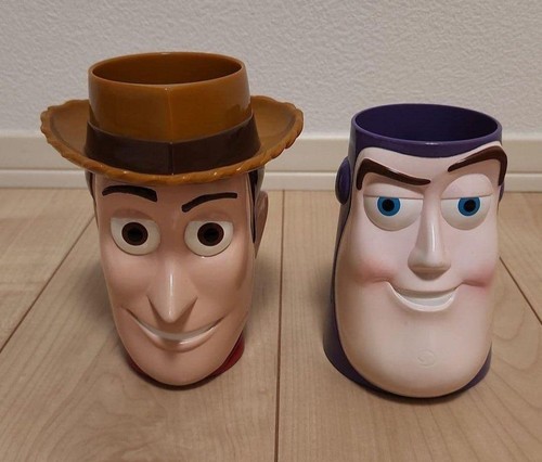 Ensemble tasses toy - ensemble, story