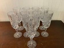 9 flûtes à champagne taillées en cristal de Sèvres (prix à la pièce)