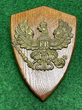 Plaque allemande de casque à pointe infanterie SUR SUPPORT  ww1