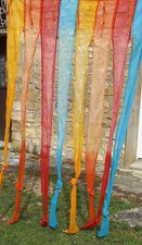 Rideau multicolore avec perles