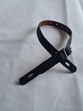 Très belle jugulaire pour