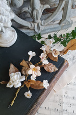 ANCIENNE FLEURS EN BISCUIT