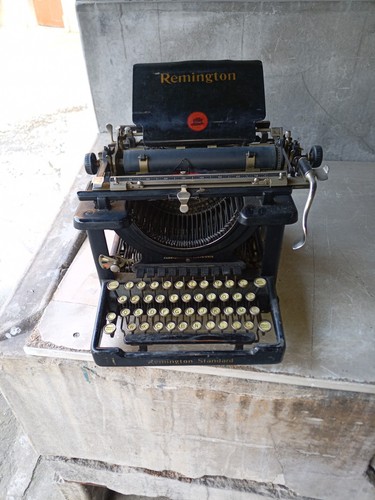 Machine écrire remington - à,