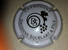 Capsule de Champagne DEGENNE-SQUELART (25. blanc et noir)
