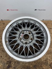 BMW E30 M3 1 jante à rayons