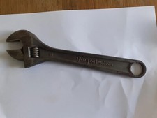 Ancienne Clef à Molette Voir