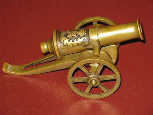 Briquet table canon - briquet,