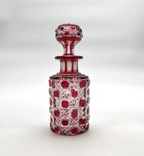 flacon parfum signé BACCARAT