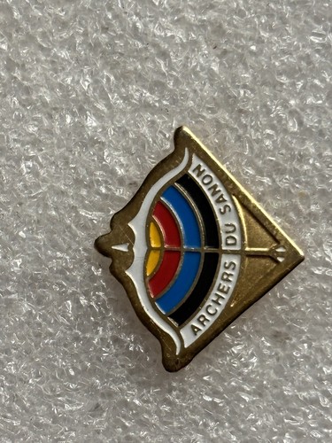 Pin tir l arc - pin’s, À
