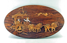  ANCIEN TABLEAU EN MARQUETERIE, bois et os, Inde, dessous de plat ? chevaux