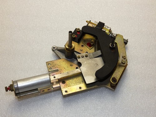 Left tensioner studer a810 - tensioner,