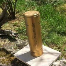 Boite en tôle de bouteille de