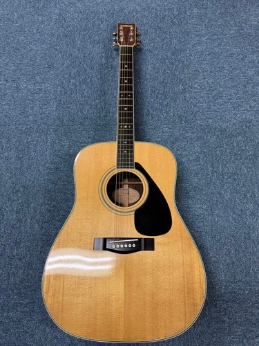 Guitare acoustique vintage