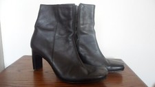 BOTTES NOIRES TAILLE 4