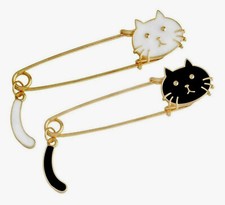 Lot 2 broches doré chat blanc