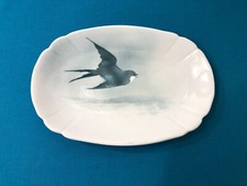 ravier / plat faïence signé