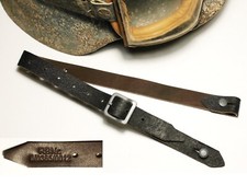 JUGULAIRE CASQUE ALLEMAND WW2 "RBNr. 0/0305/0012" cuir brun, boucle acier