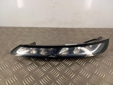 Feu diurne avant gauche