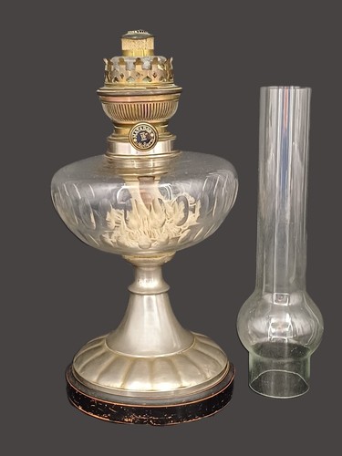 Lampe pétrole style - à,