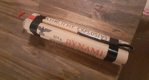 Reproduction bois dynamite - reproduction, en