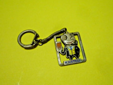 porte clef cognac MARTELL annees 50 émaillé couleurs fabriqué en France