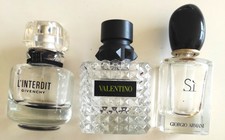 Bouteilles de parfum vides / 1