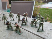 10 ANCIENS SOLDATS MARINS