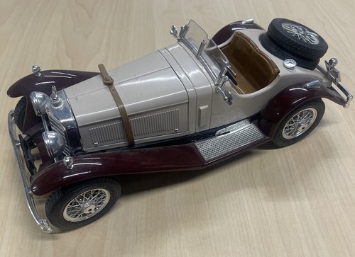 Modèle réduit mercedes - 1/18,