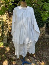 Ancienne aube de prêtre en coton très fin et dentelle. XIXéme