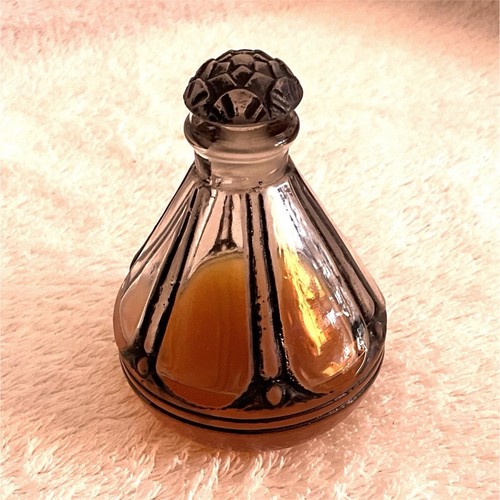 Flacon parfum époque - de, d’époque