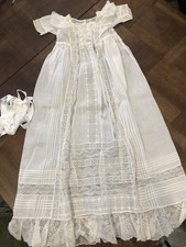 SUPERBE ANCIENNE ROBE DE